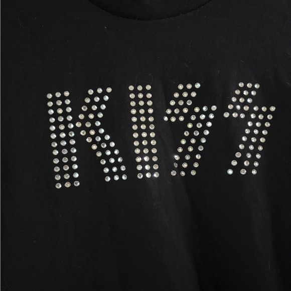 Black KISS Graphic Women's Tee - Picture 2 of 4
